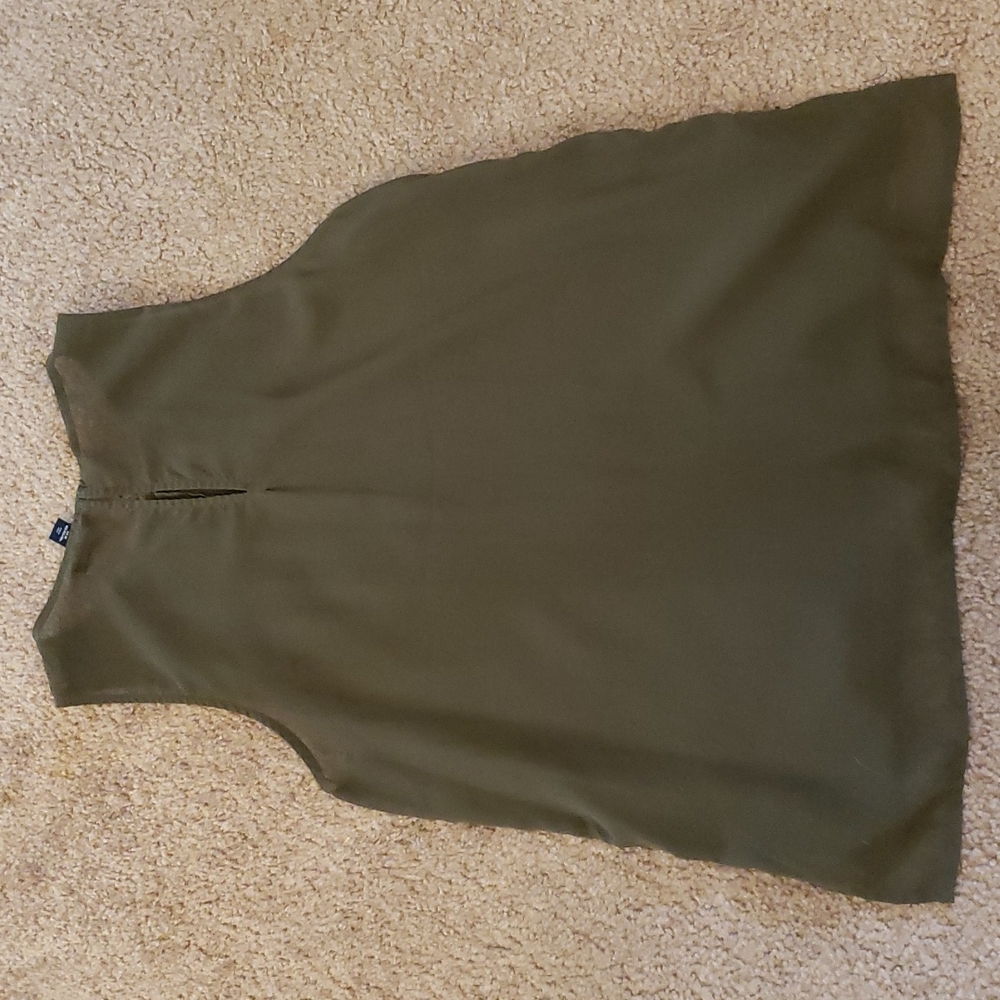Gap Tank - Picture 2 of 2